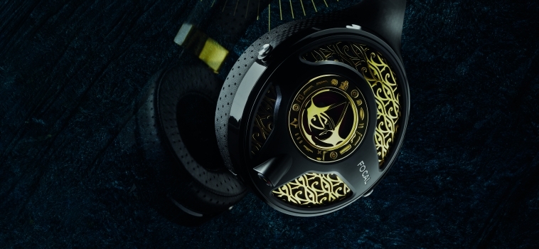 Golden Assassin’s Creed Origins Headset Revealed