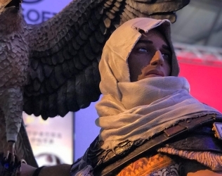 Life-Sized Bayek Statue Unveiled at ChinaJoy